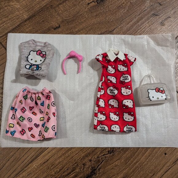 Barbie x Sanrio Hello Kitty Clothing and accessories - Set of 5 pieces - Picture 1 of 5